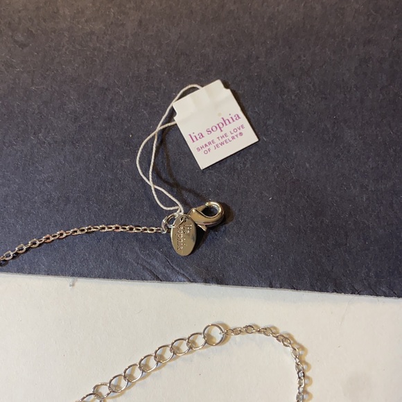 Lia Sophia Crystal Bouquet Silver Chain Green-ish Off White Crystals NWT 16”-19” - Picture 3 of 5